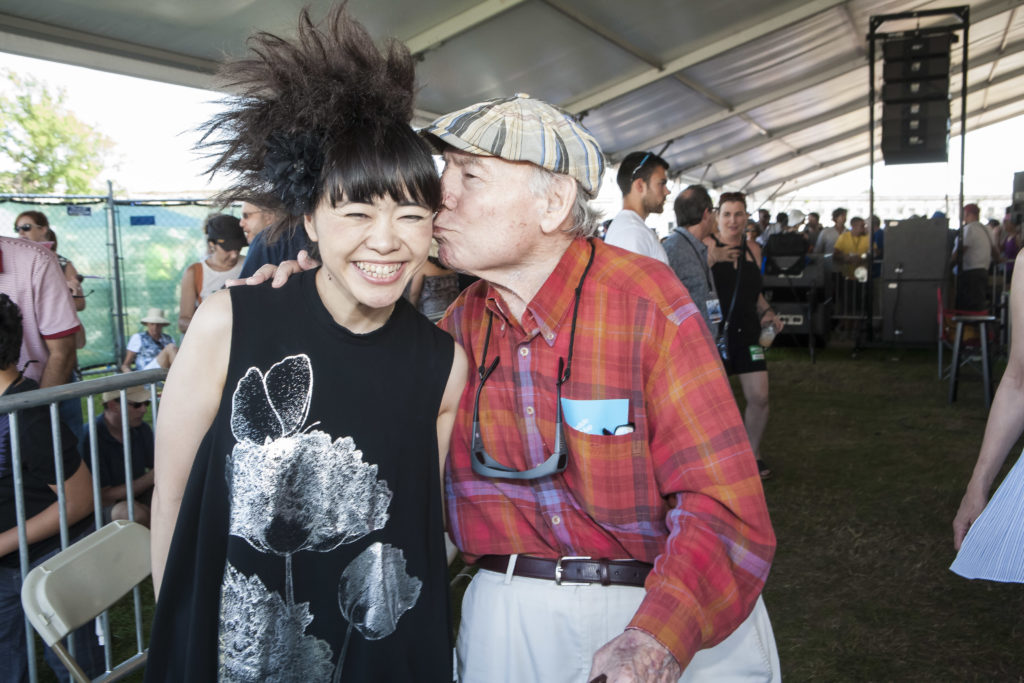 Hiromi Jazz pianist gets kiss on the cheek by George Wein